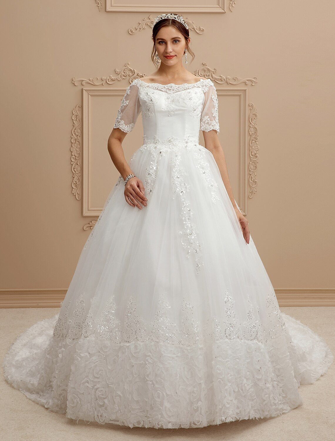 Luolandi A-Line Bateau Neck Cathedral Train Lace Made-To-Measure Long Wedding Dresses with Lace